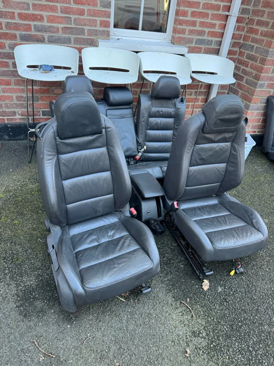 Mk5 golf r32 gti3 door leather and cloth seats - Image 1