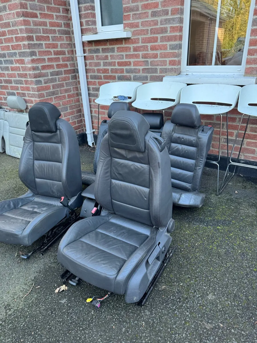 Mk5 golf r32 gti3 door leather and cloth seats - Image 2