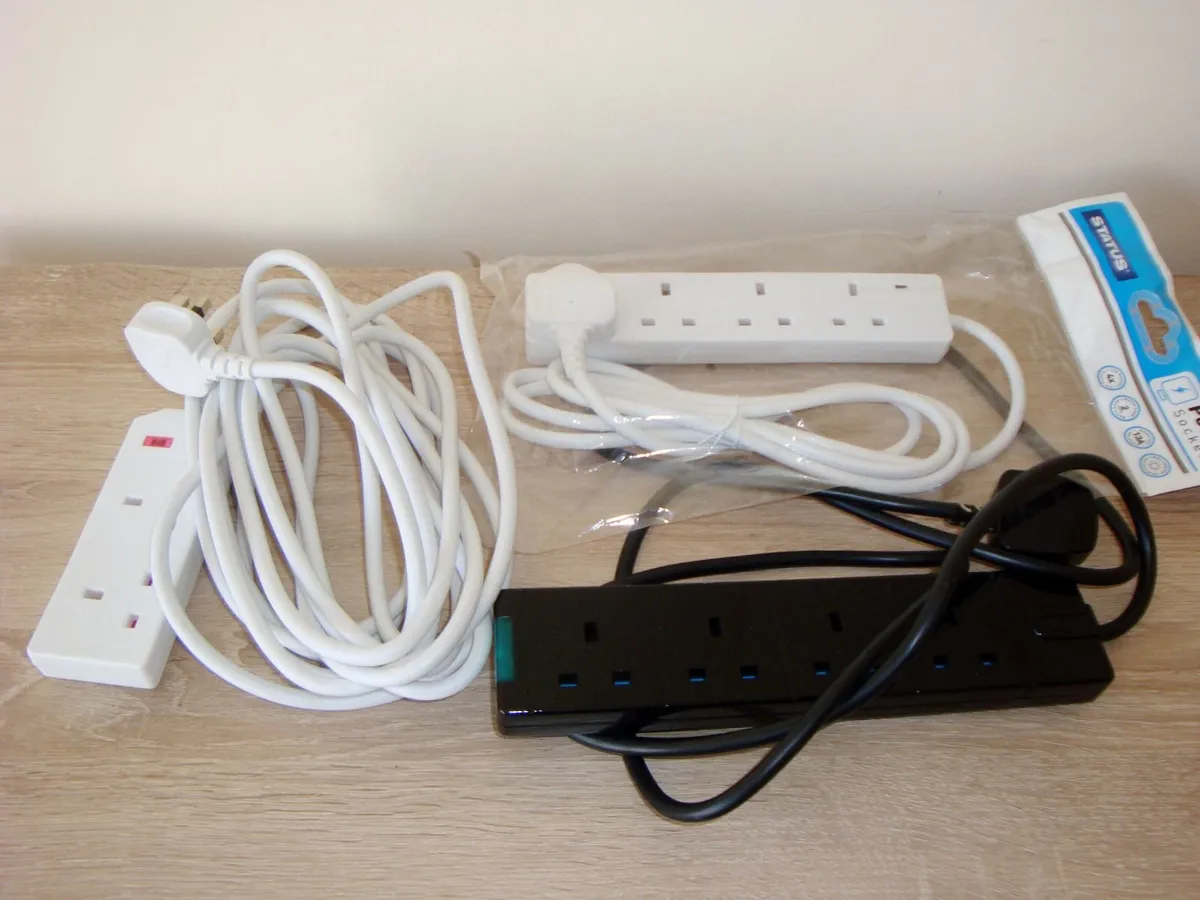 Three extension leads - Image 1