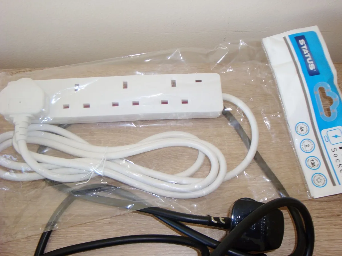 Three extension leads - Image 3
