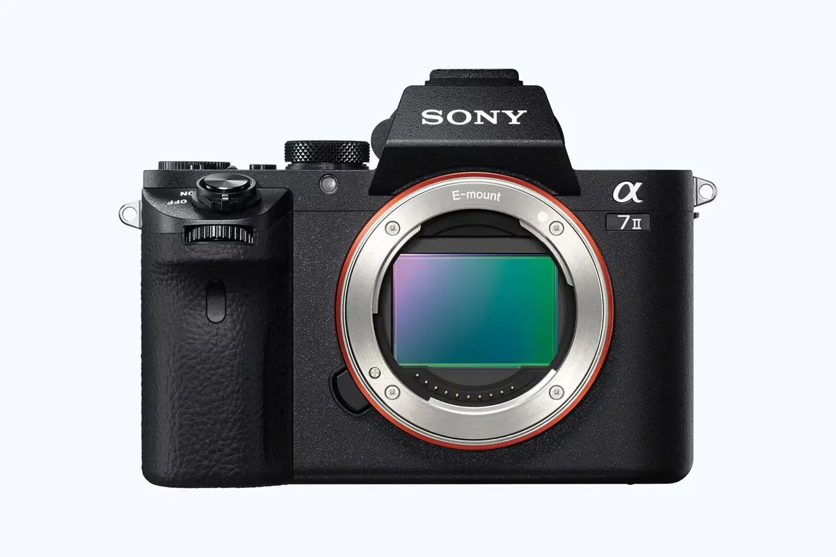 Sony A7 II + cover+ 2 baterry + charger - Image 1