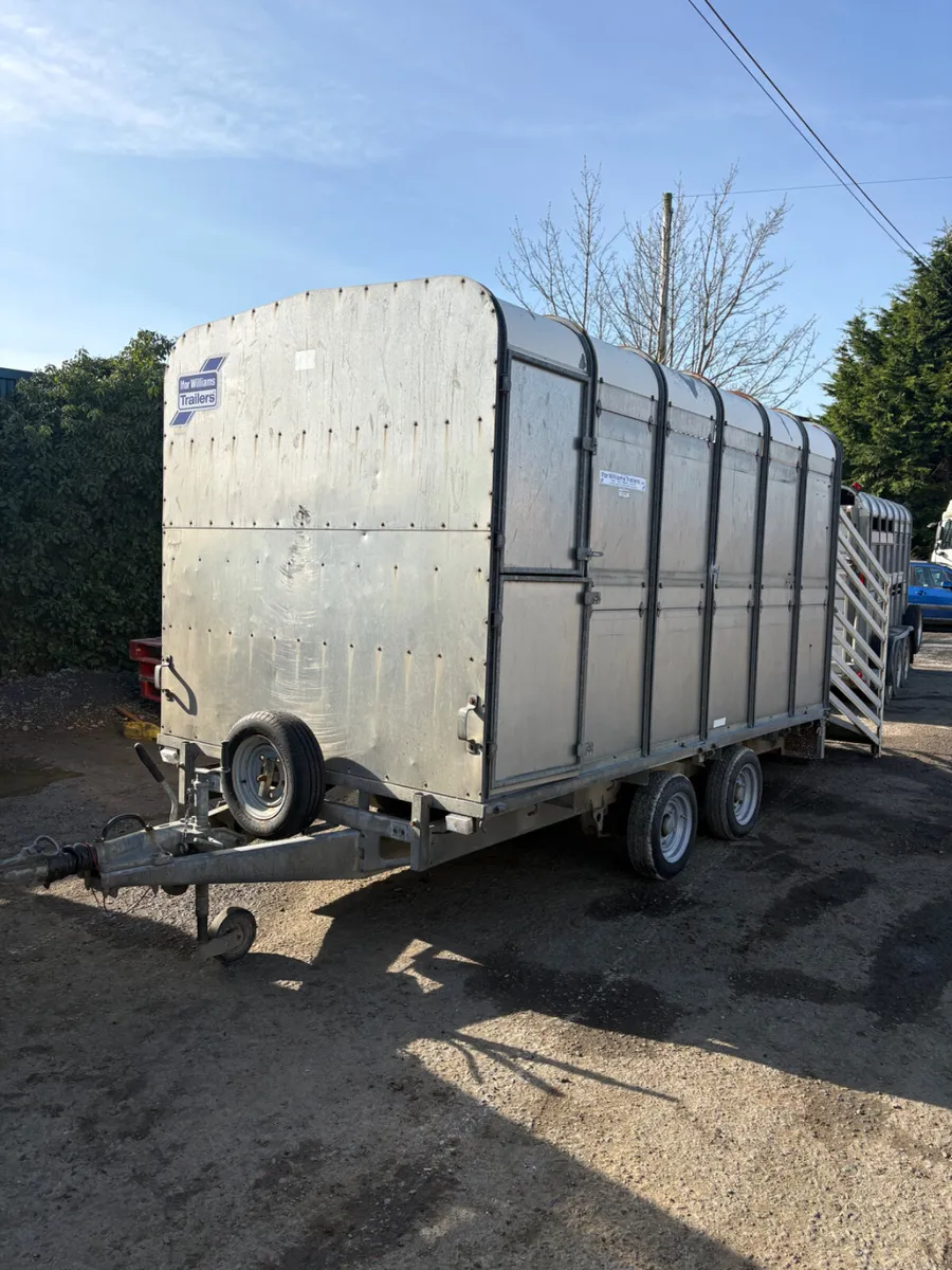 Ifor Williams 12ft demountable cattle trailer - Image 1
