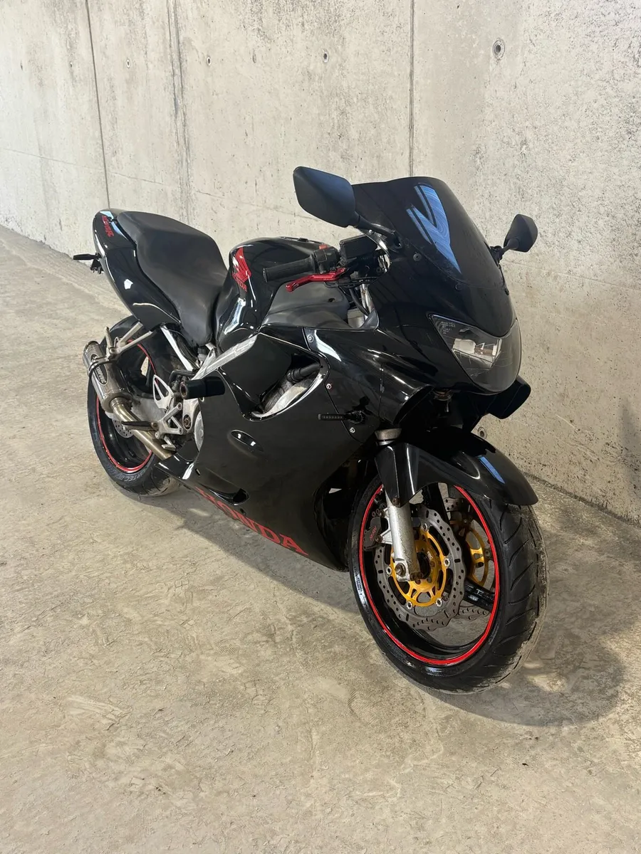 Honda CBR 600 f4 - Image 2