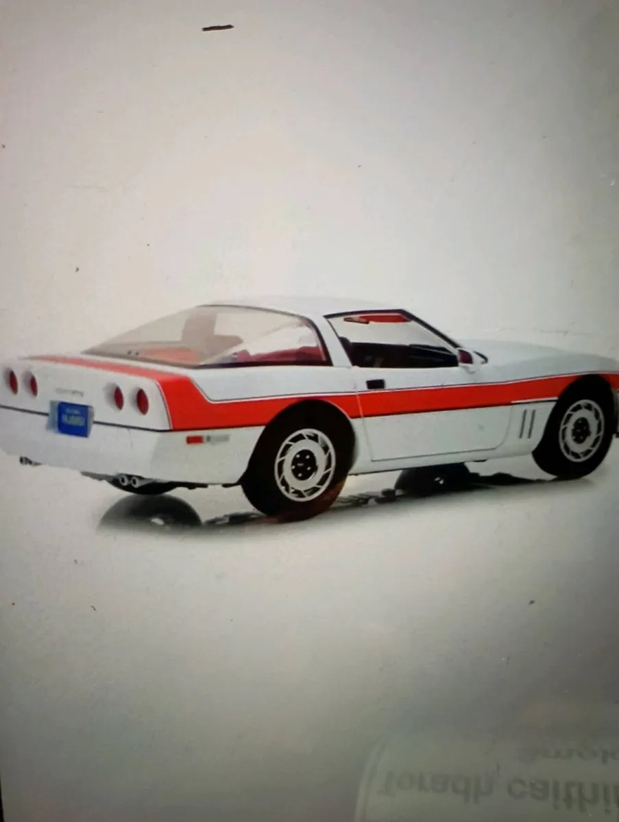 GREENLIGHT 1984   A TEAM CHEVROLET CORVETTE CAR. - Image 4