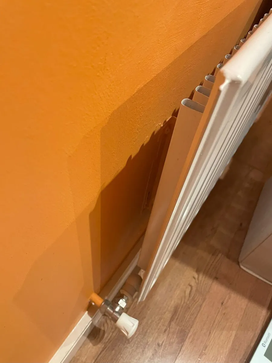 Single Round Top Radiator - Image 1