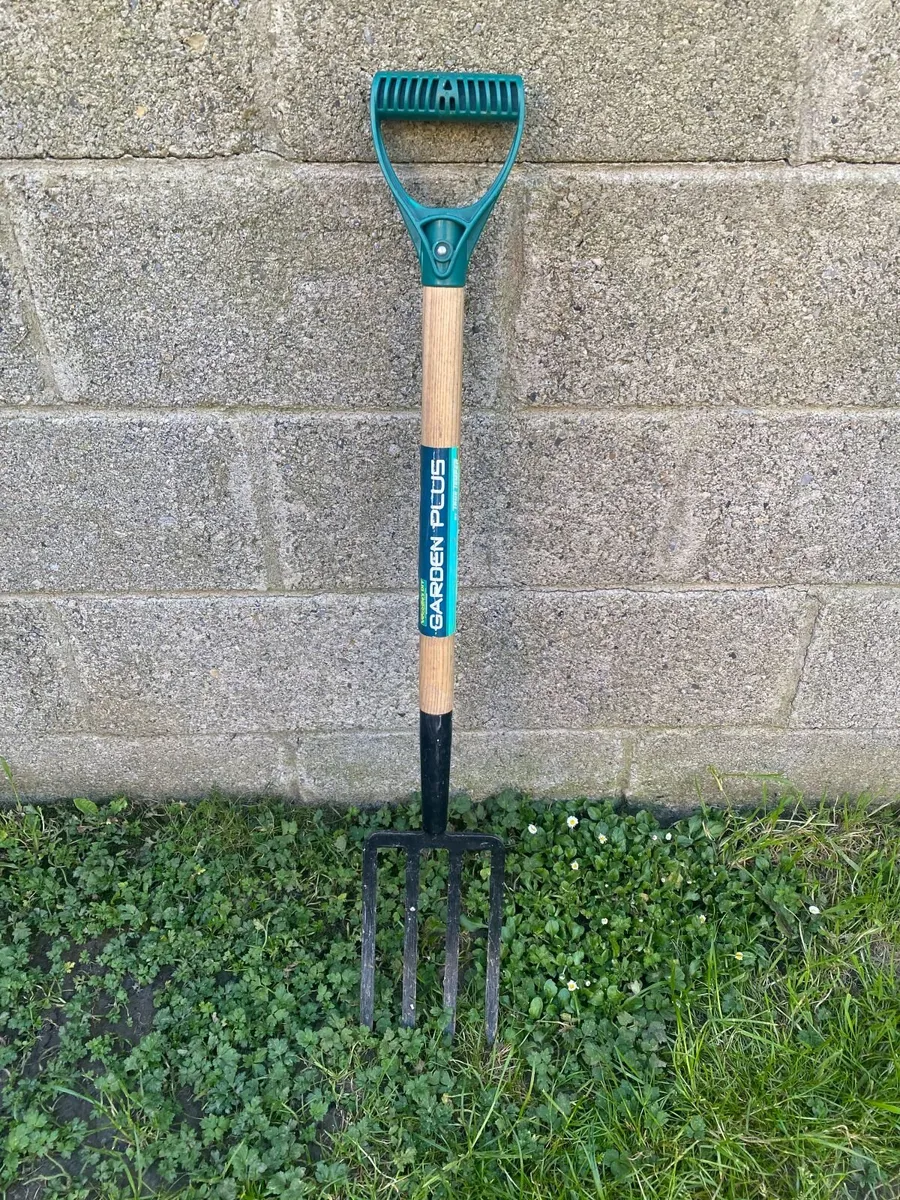 Garden fork in great condition - Image 2