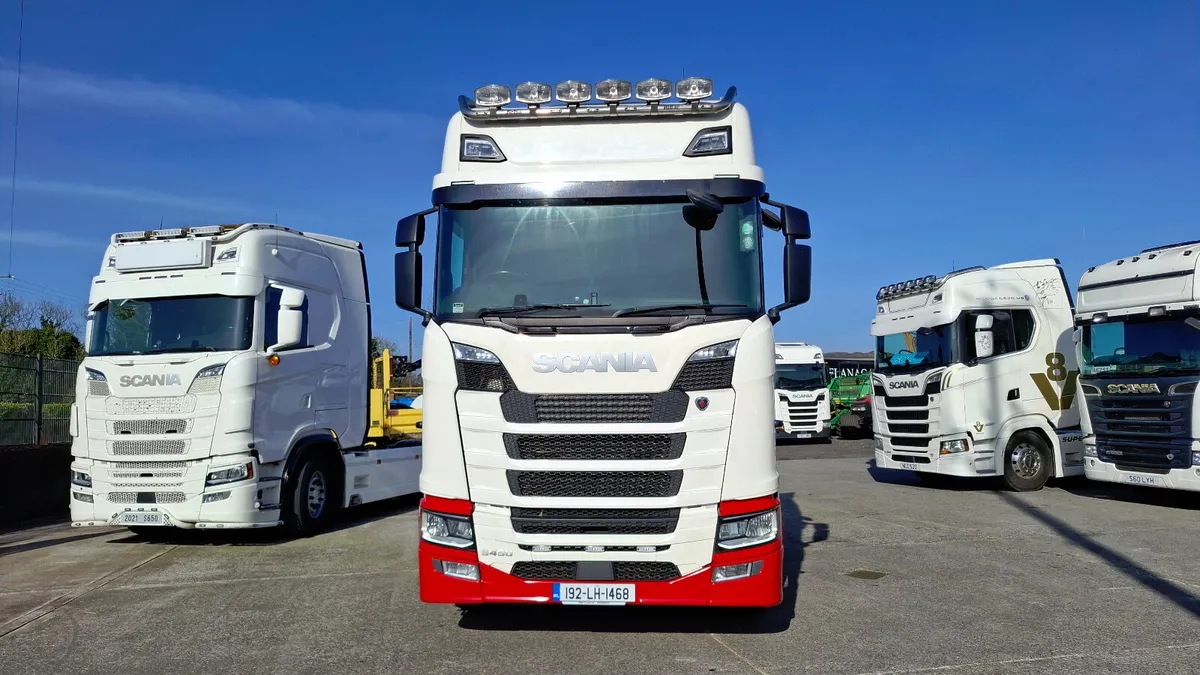 2019 Scania S450 6x2 , Auto Gear Box ,Tractor Unit - Image 2
