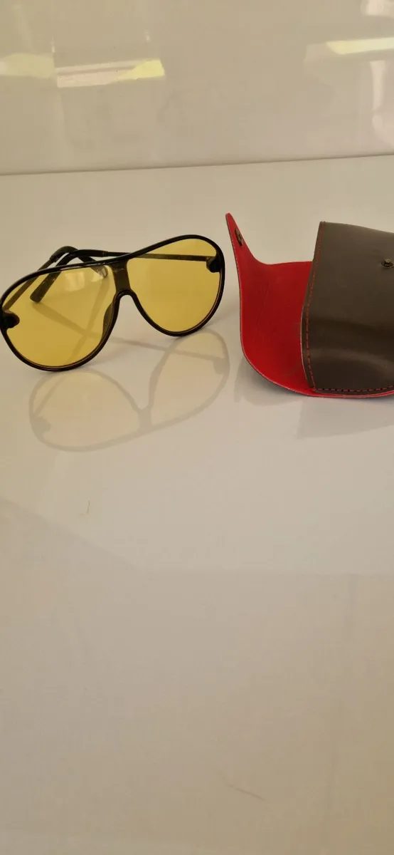 Sun glasses - Image 1