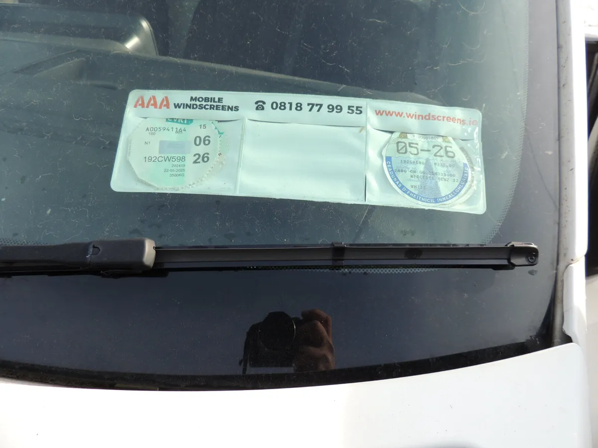 Mercedes-Benz Sprinter CURTAIN SIDE WITH TAIL LIFT - Image 4