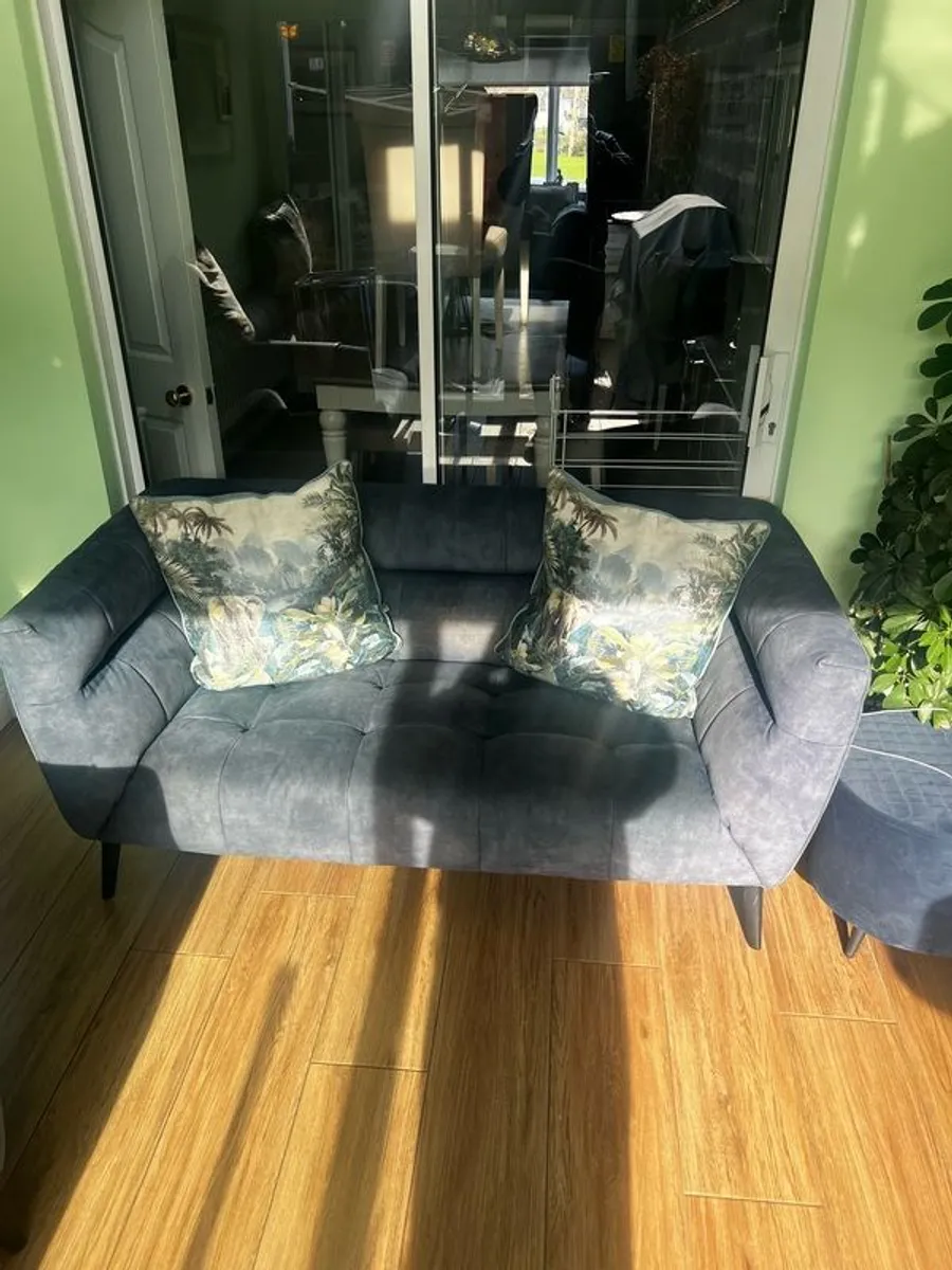 Tufted Velvet 3-Seater Sofa - Image 4