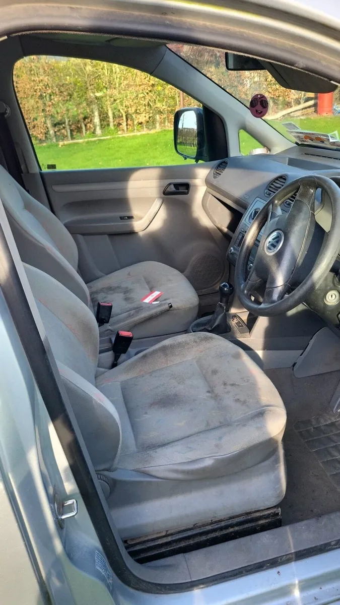 Volkswagen Caddy 1.9 TDI (2006) - Image 4