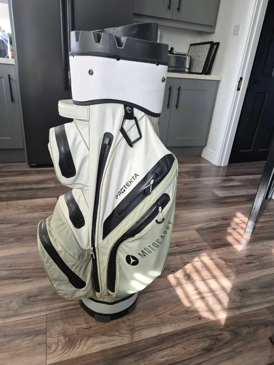 Motorcaddy golf bag - Image 1