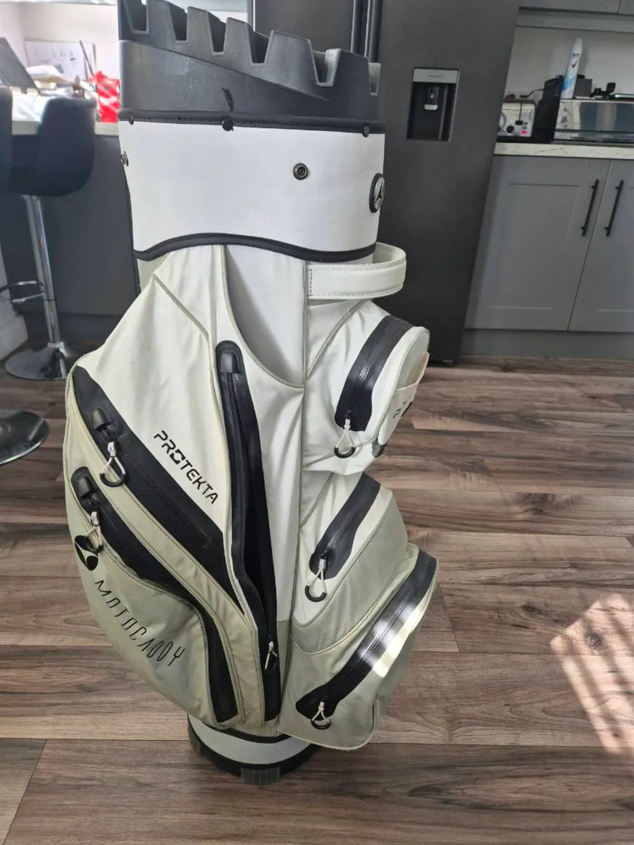Motorcaddy golf bag - Image 3