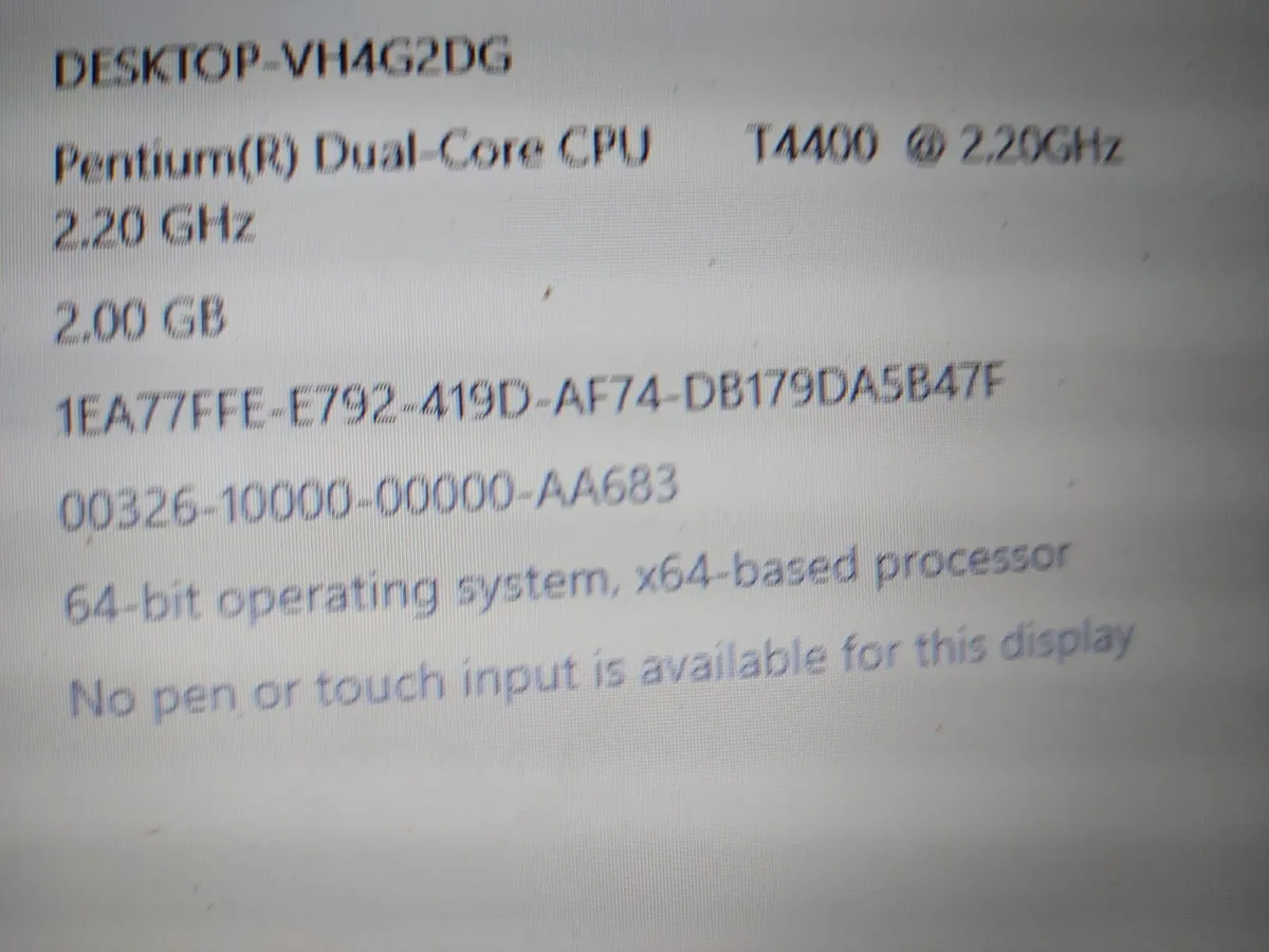 Samsung 15.6 Laptop, Model NP-R530, Red, 2GB 300GB - Image 4