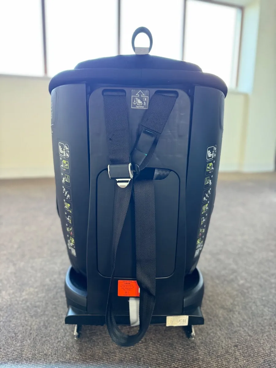 Britax Römer TRIFIX2 i-Size – Like New - Image 4