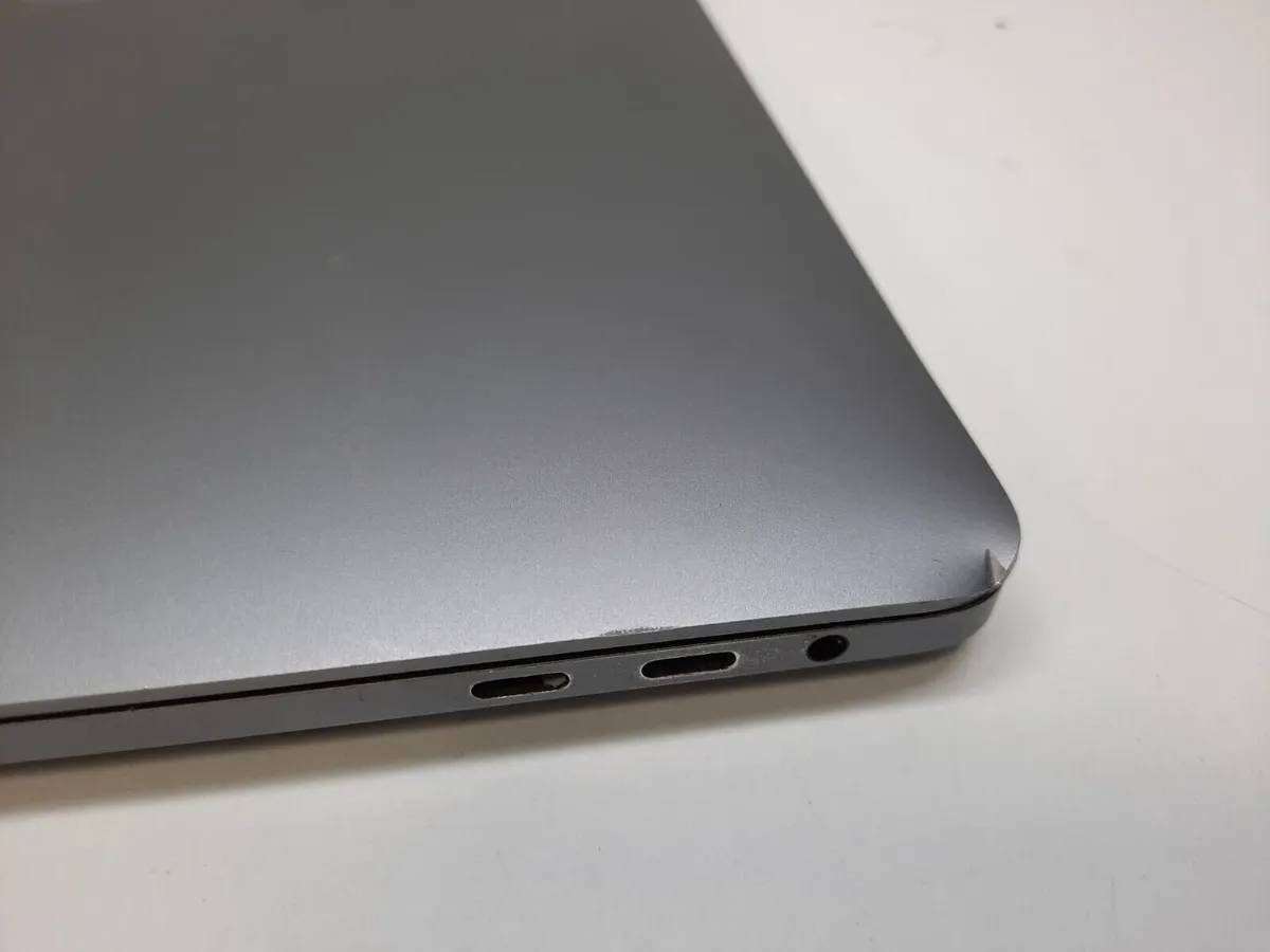 2018 Apple 15" MacBook Pro A1990 i7 16GB 500GB SSD - Image 2