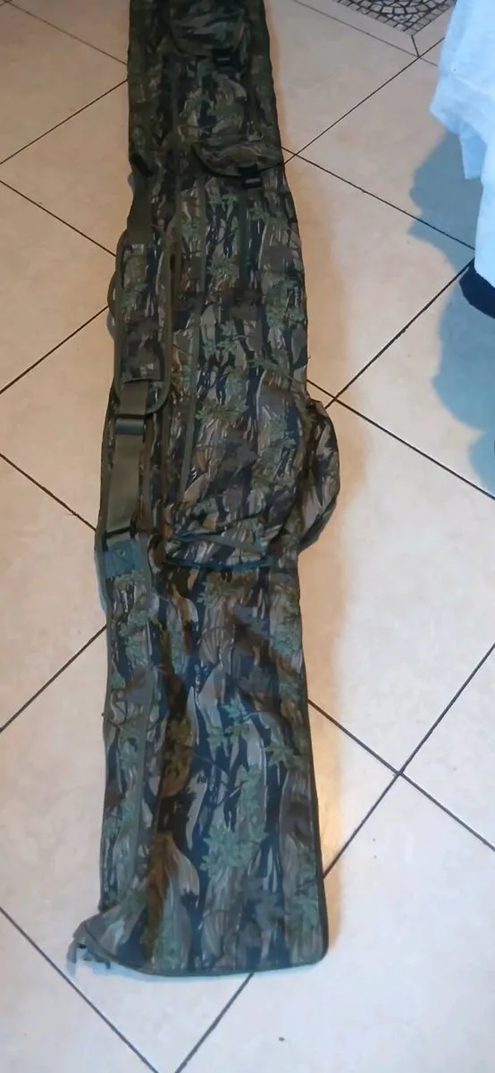 Camo rod holdall - Image 1