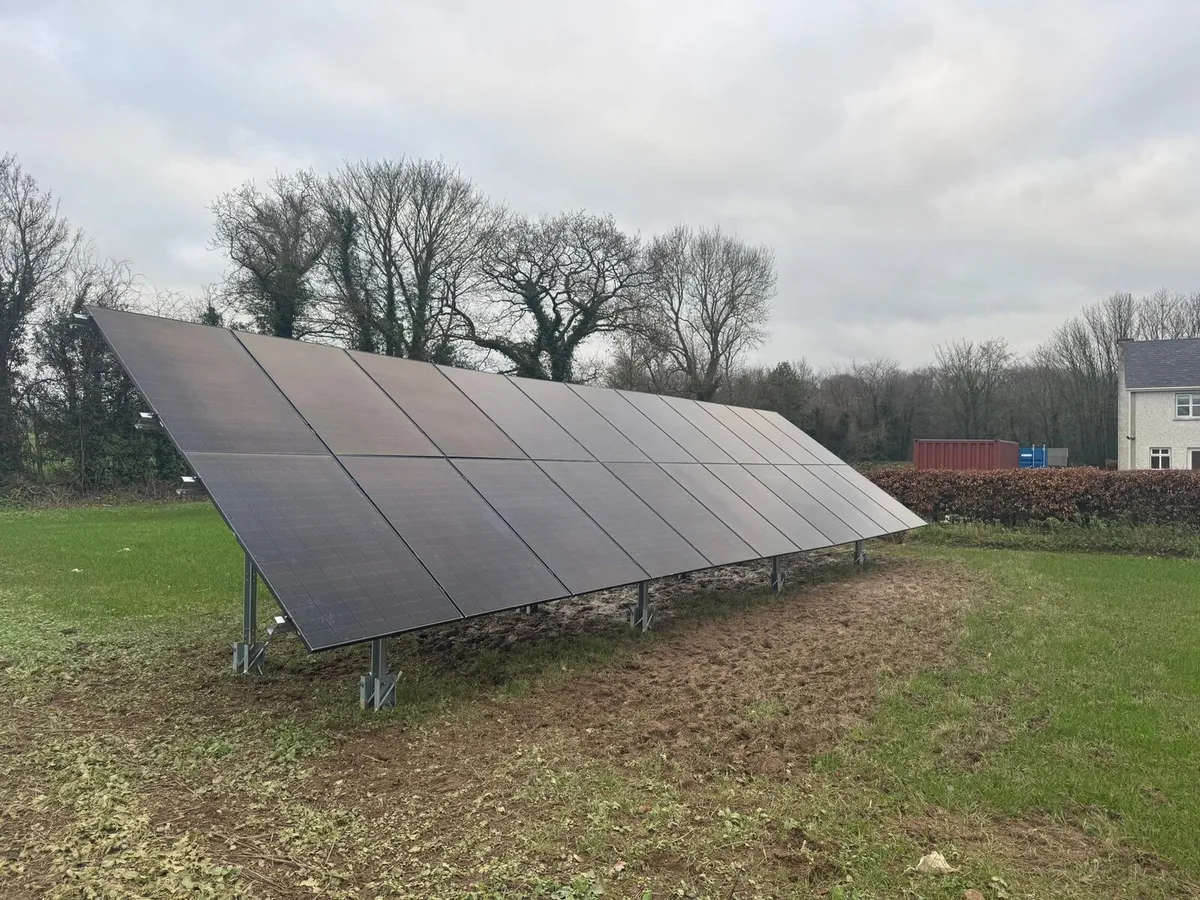 Ground mounting frame for 18 panels tree system - Image 1