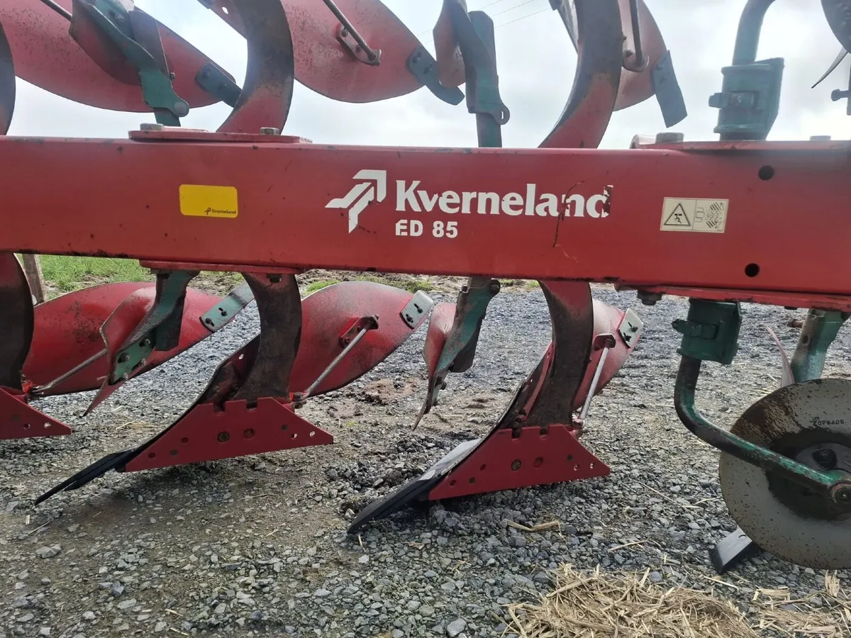 Kverneland ED85 plough - Image 4