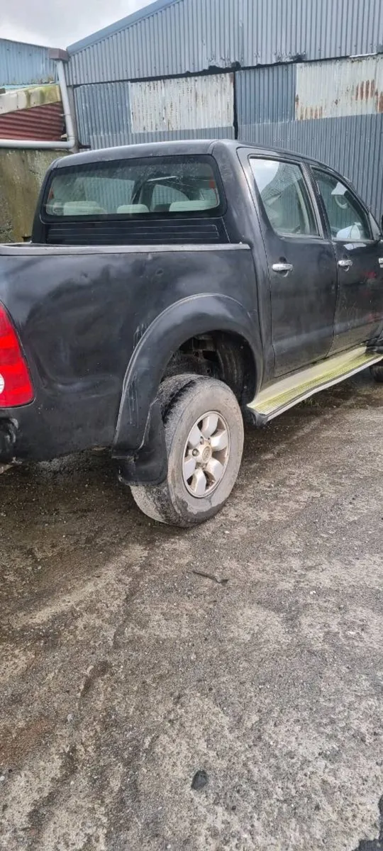 Toyota hilux - Image 3