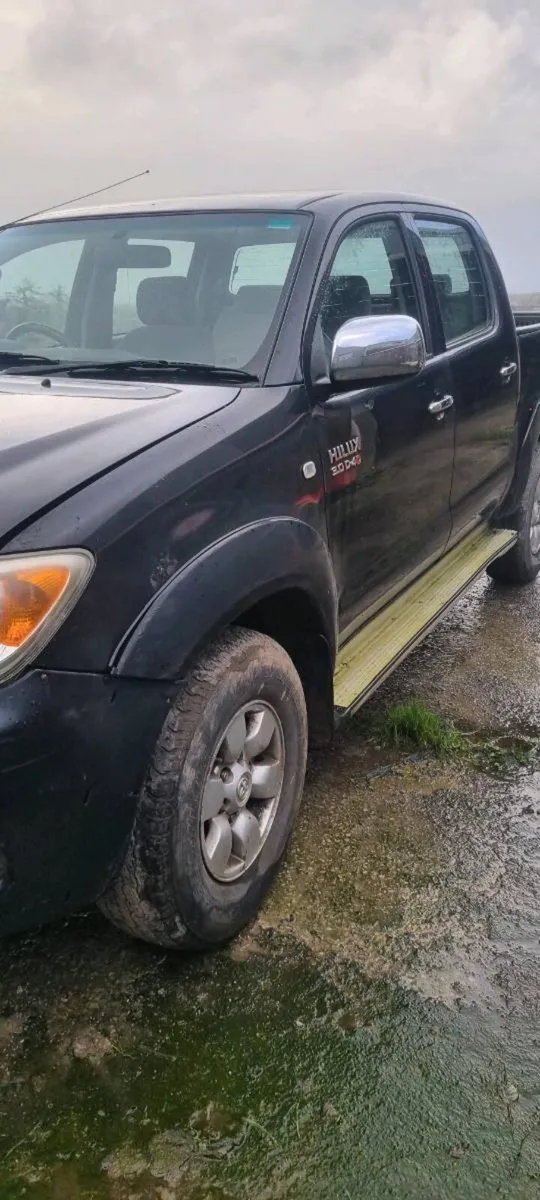 Toyota hilux - Image 4