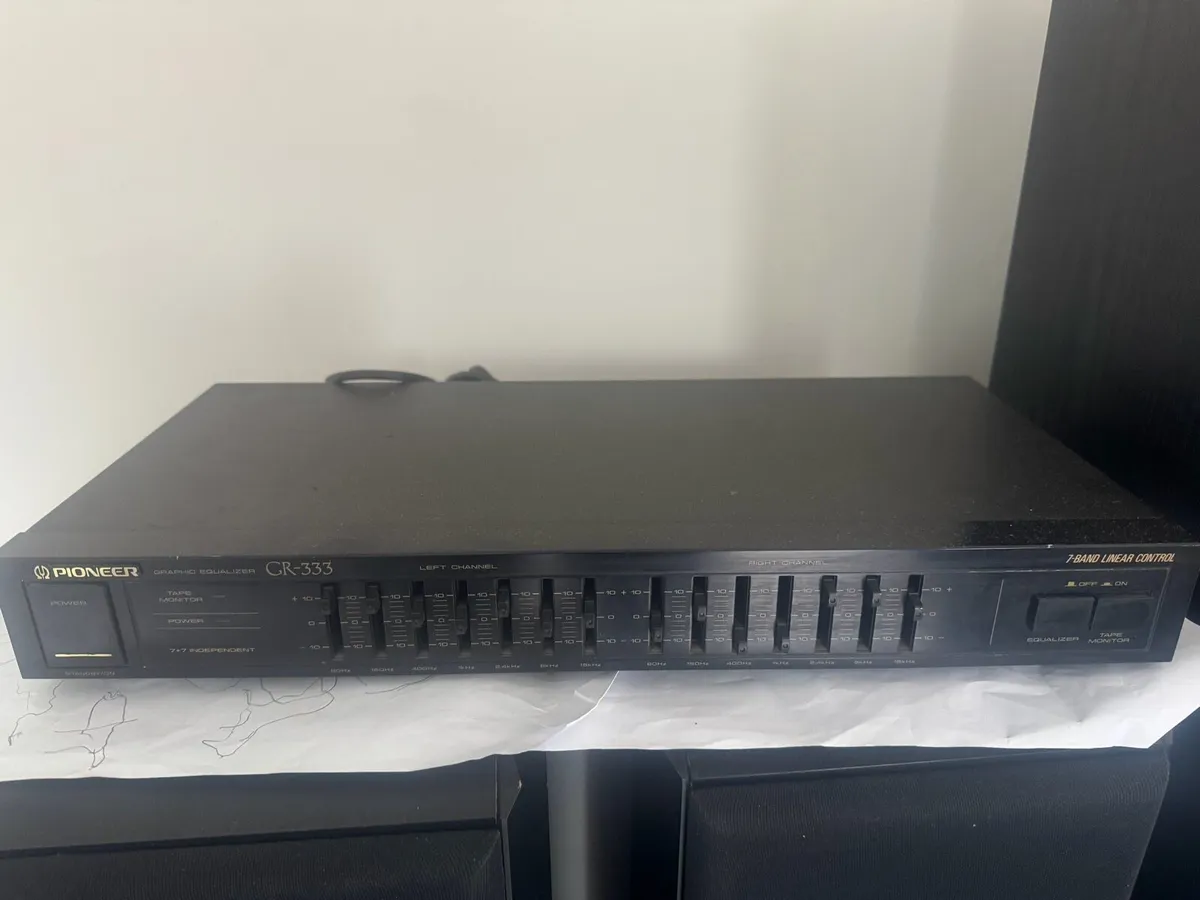 Pioneer Graphic Equaliser - Image 1