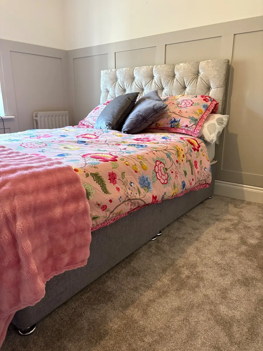 4ft 6” Velvet Crush Double Bed - Image 1