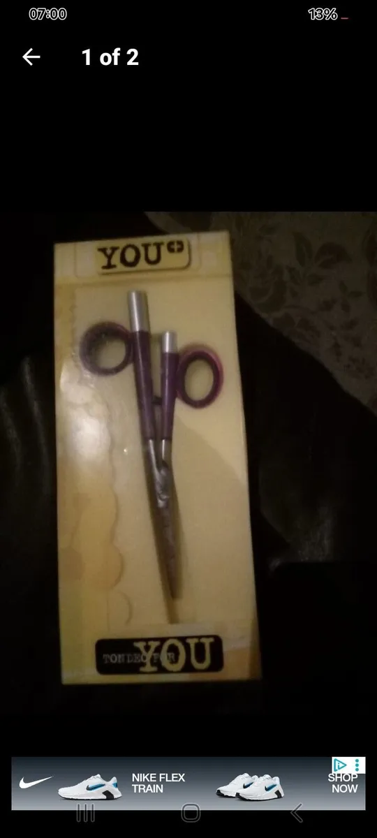 Hairdressing scissors