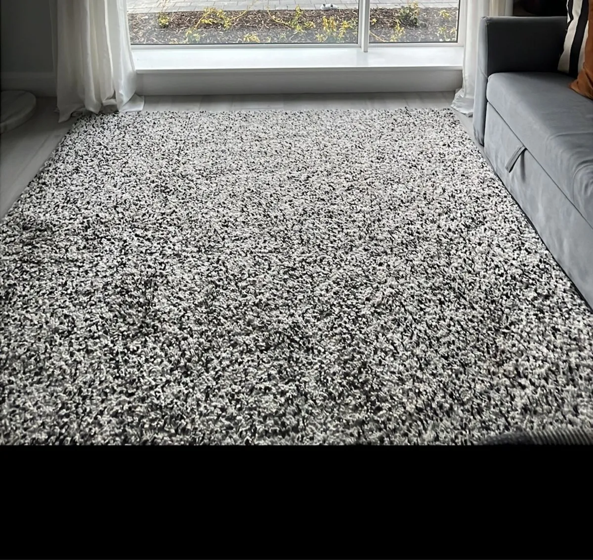 Ikea Large Rug 200 x 270 - Image 1