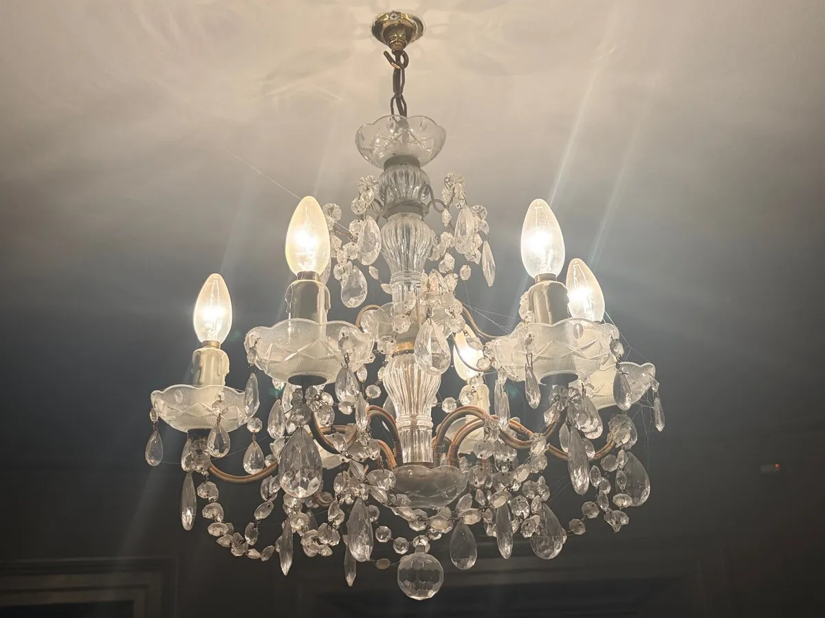Pair of chandeliers - Image 1