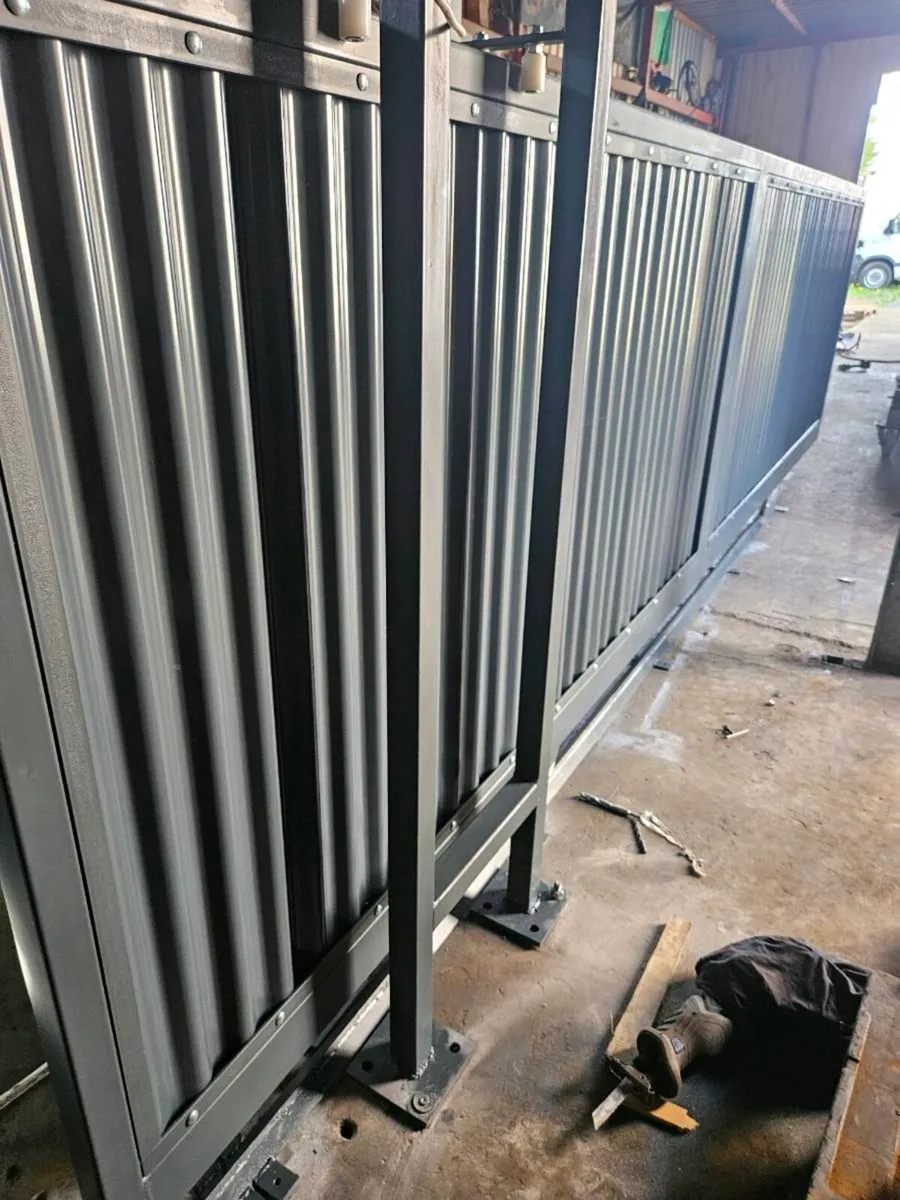 16 electric roller gate - Image 3