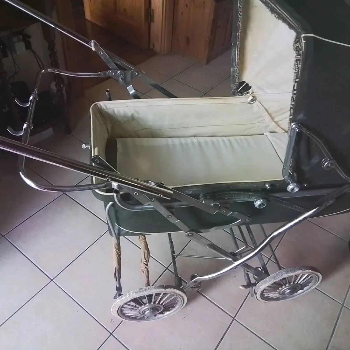 COLLECTABLE - Image 1