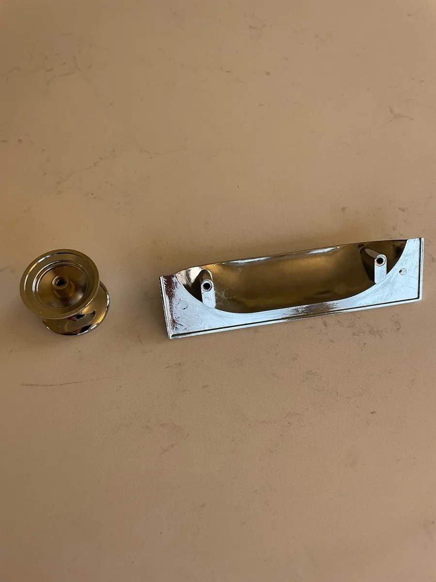 Kitchen Cabinet Knobs & Cups - Image 2