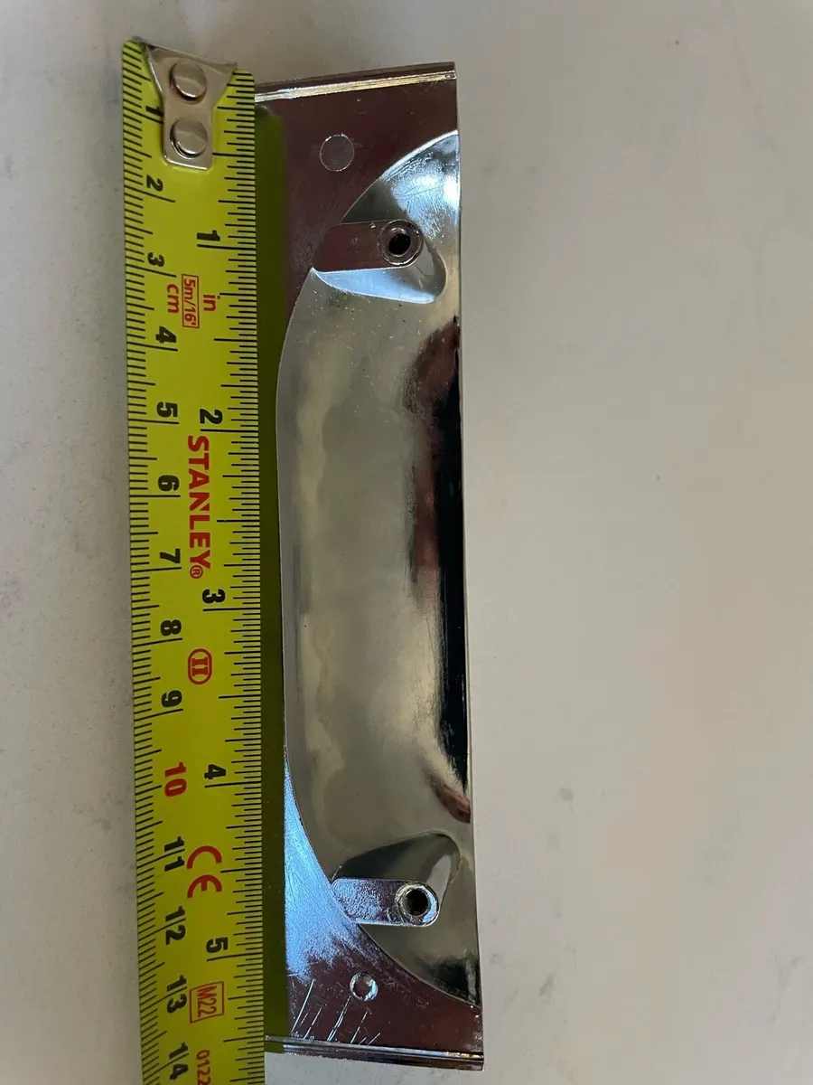 Kitchen Cabinet Knobs & Cups - Image 3