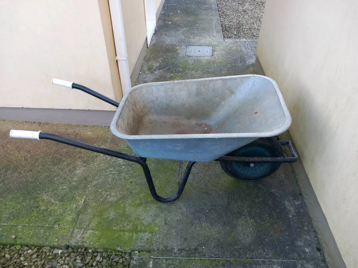 Galvanised wheelbarrow - Image 3