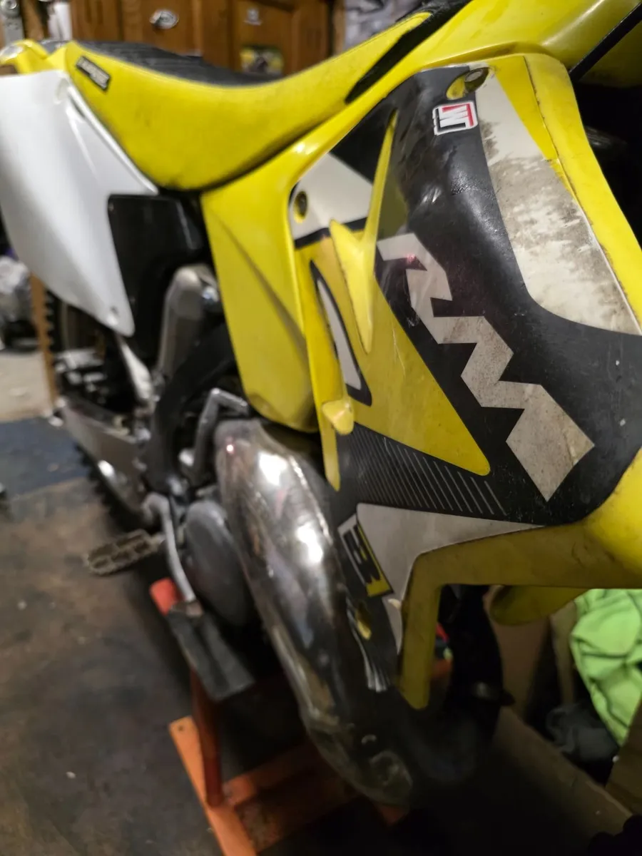 SuzukiRM 125 - Image 2