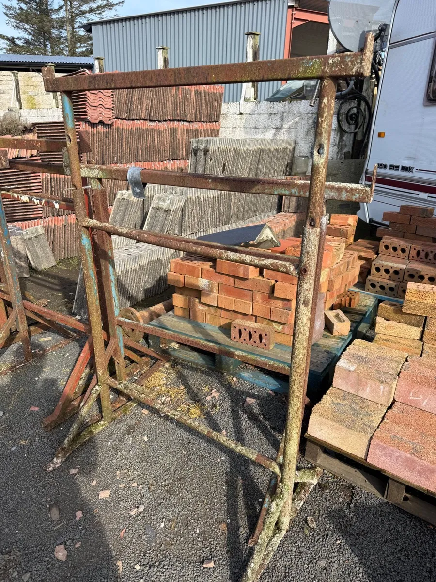 Nine trestles. - Image 3