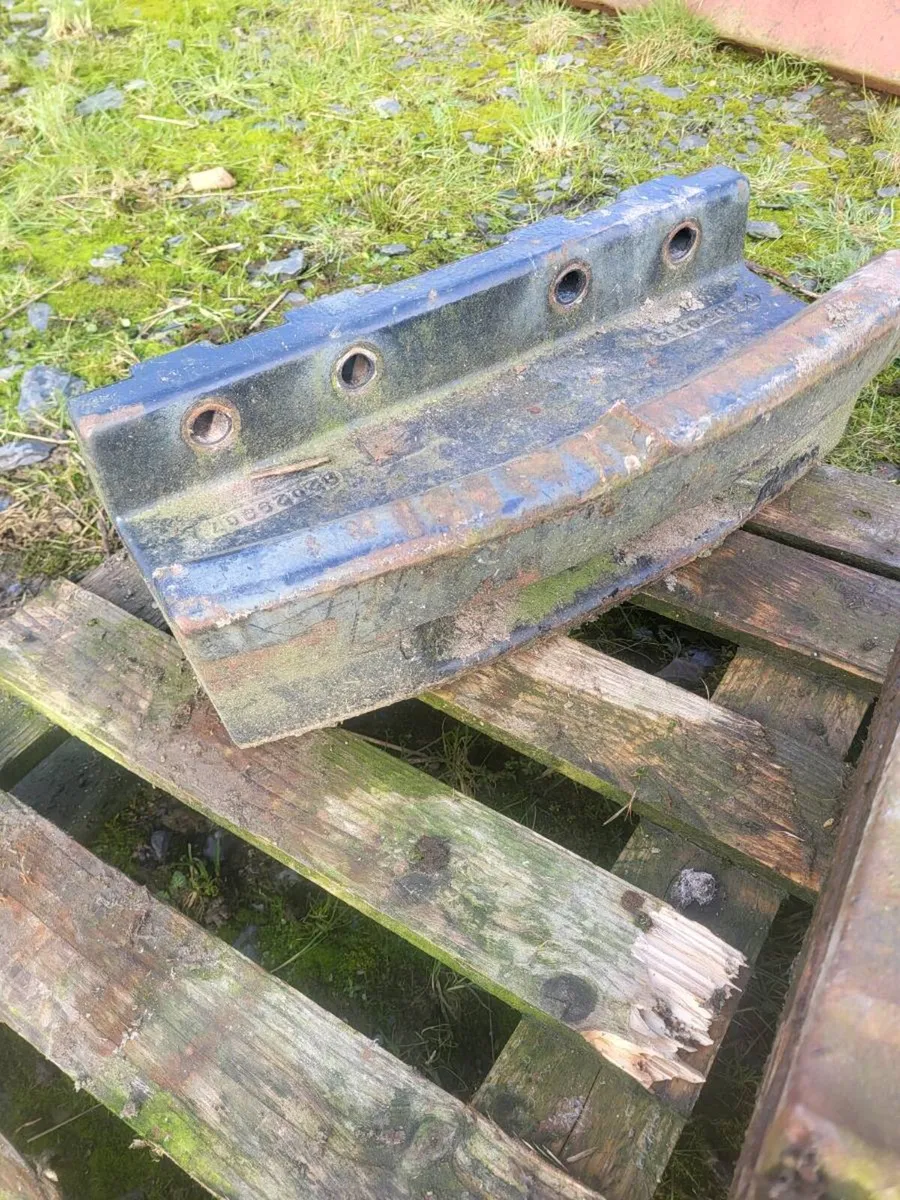 Newholland fan weights and carrier - Image 3