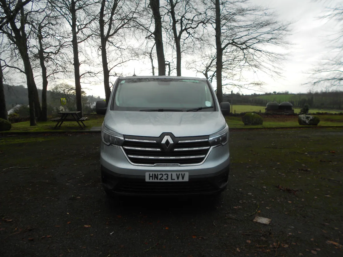 Renault Trafic 2023 - Image 2