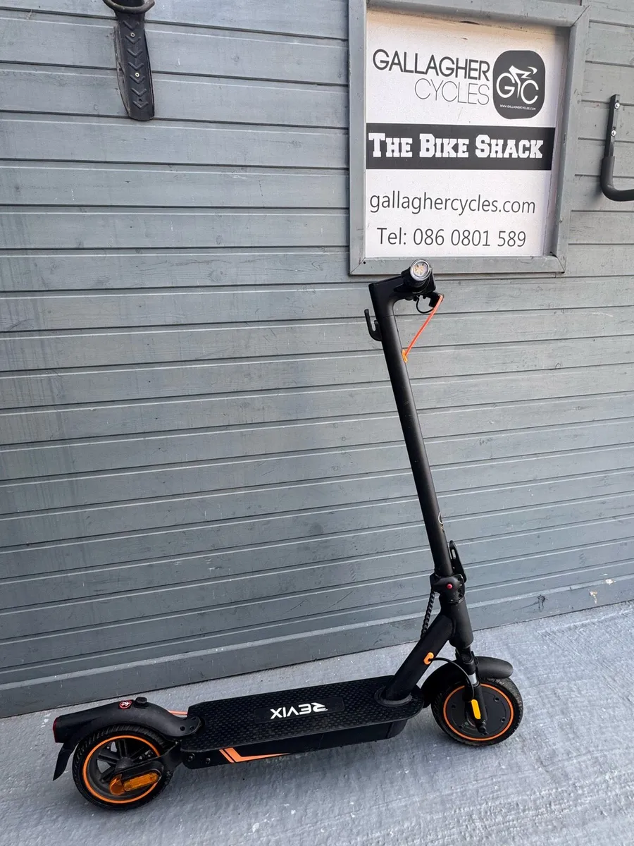 E-Scooter only 2 weeks old - Image 2