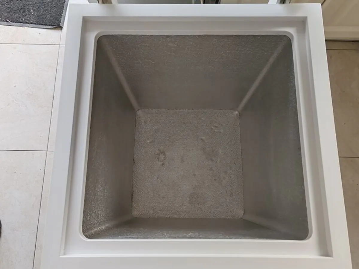 Beko Chest Freezer - Image 2