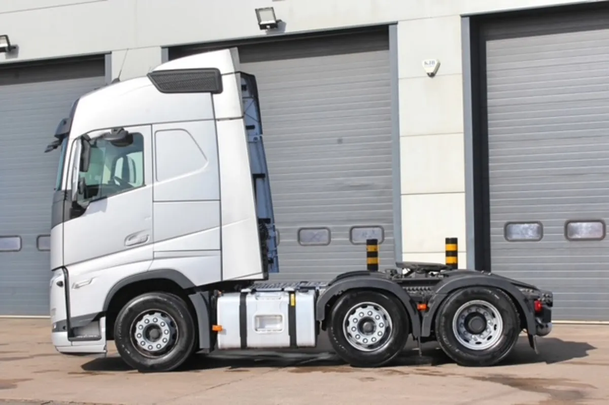2022 ( NOV ) VOLVO FH500 6X2 MID-LIFT TRACTOR UNIT - Image 4