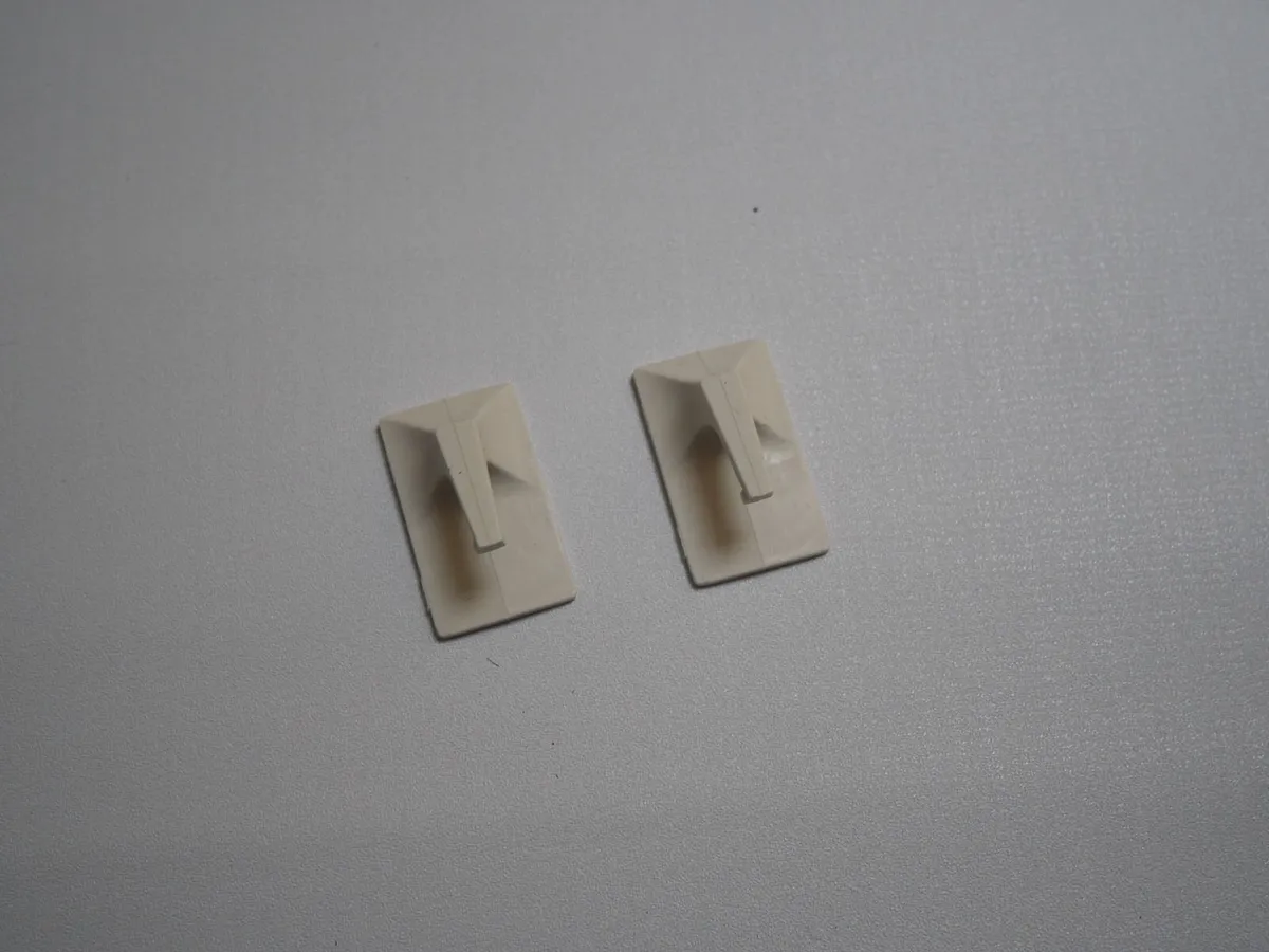 Projector Screen 60 Inches Diagonally 16:9 Aspect - Image 3