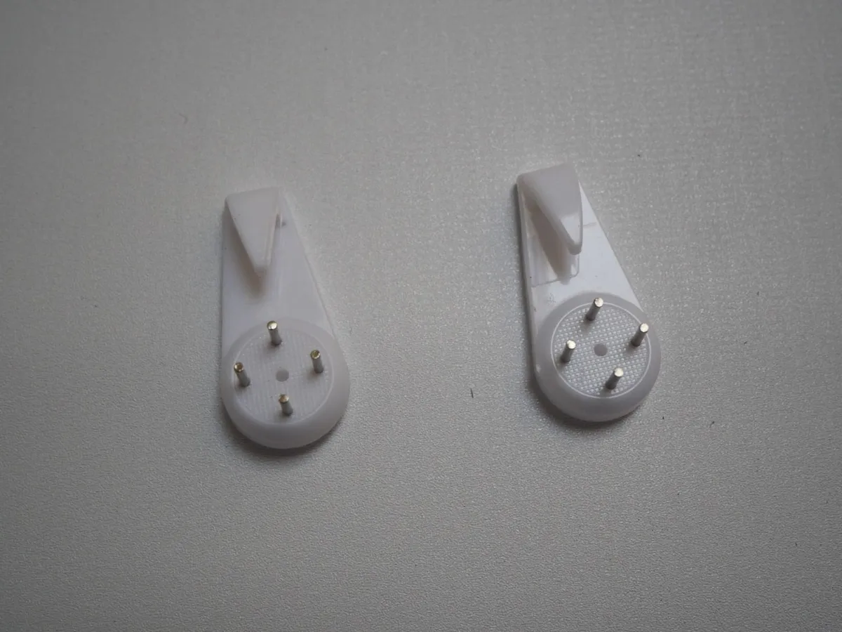 Projector Screen 60 Inches Diagonally 16:9 Aspect - Image 4