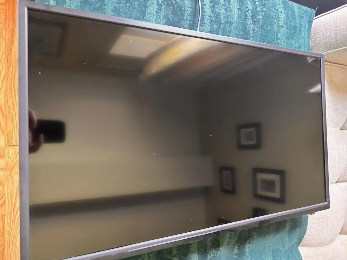 Thor 32" HD Dual Tuner LED TV - Black | T2932WNSTS - Image 2