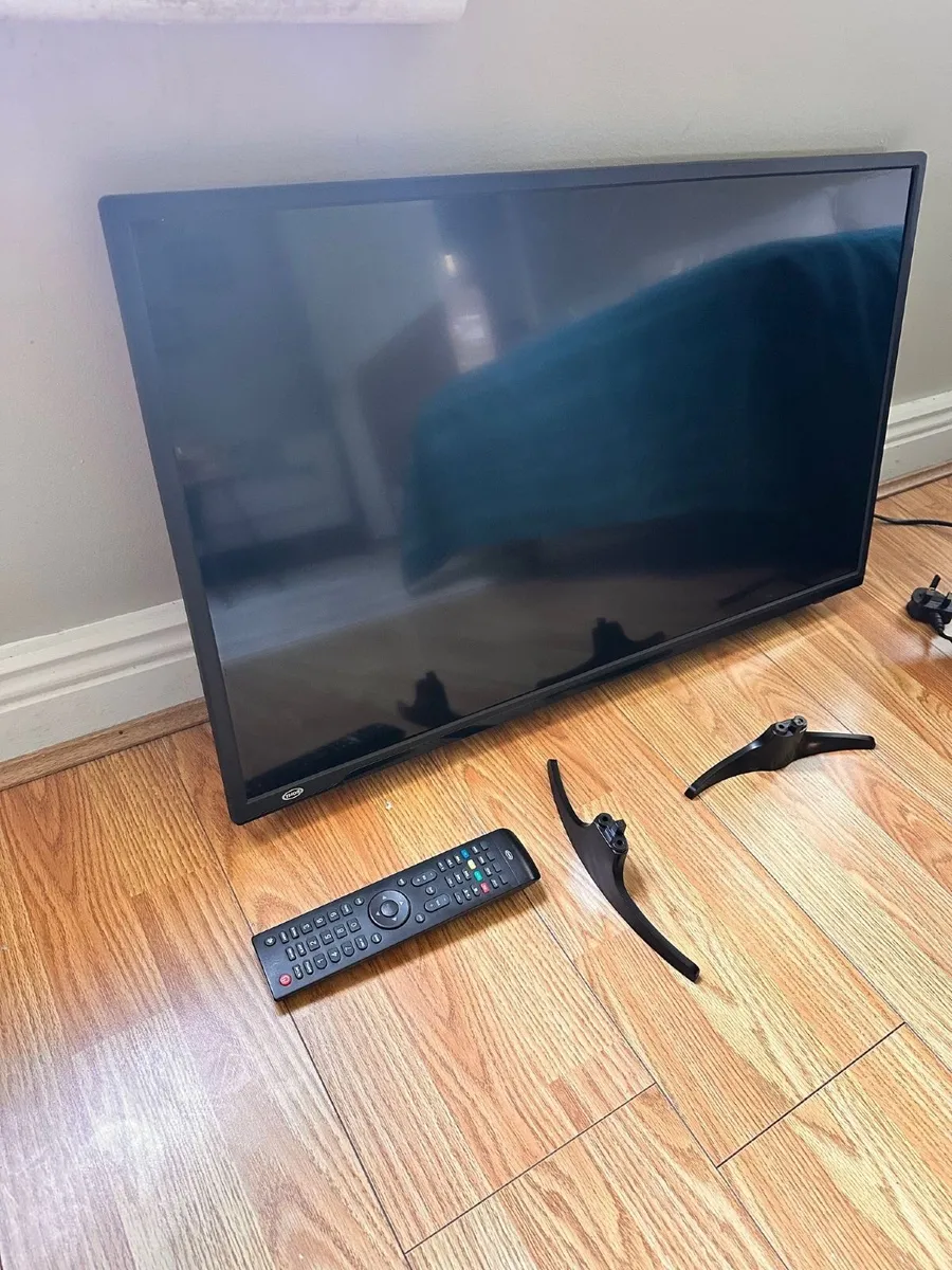 Thor 32" HD Dual Tuner LED TV - Black | T2932WNSTS - Image 1