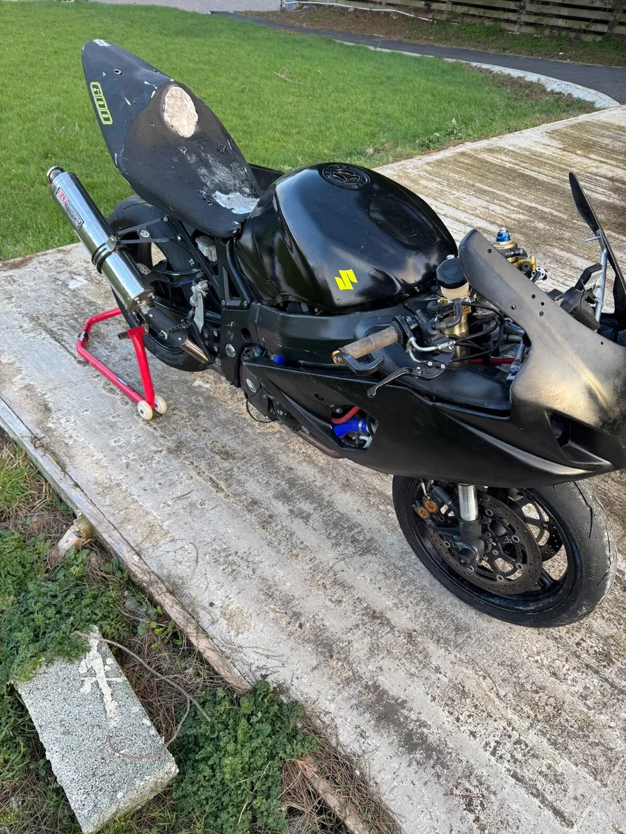 Suzuki GSXR 600 K5 - Track Bike - Image 1