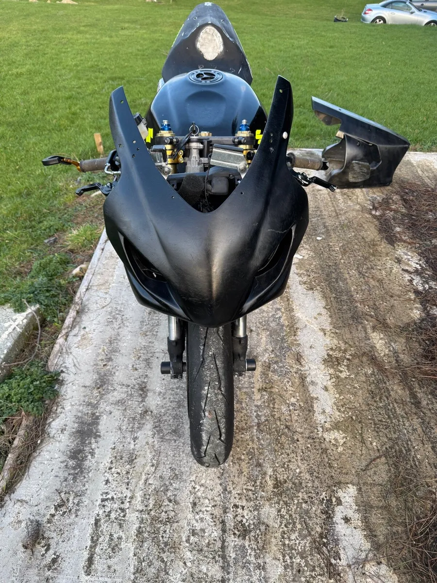 Suzuki GSXR 600 K5 - Track Bike - Image 3