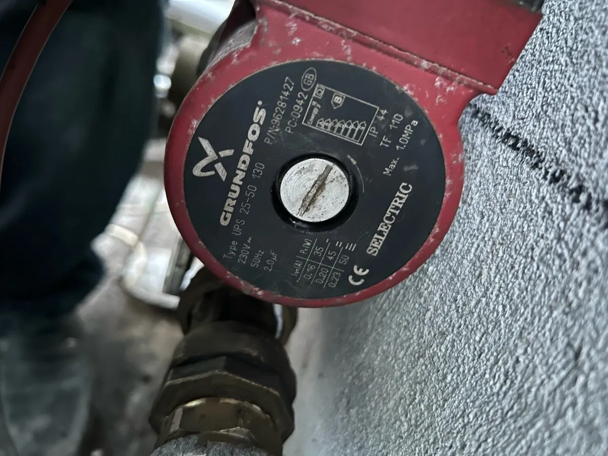 Solid Fuel Boiler and 1500 litre Buffer Tank - Image 2