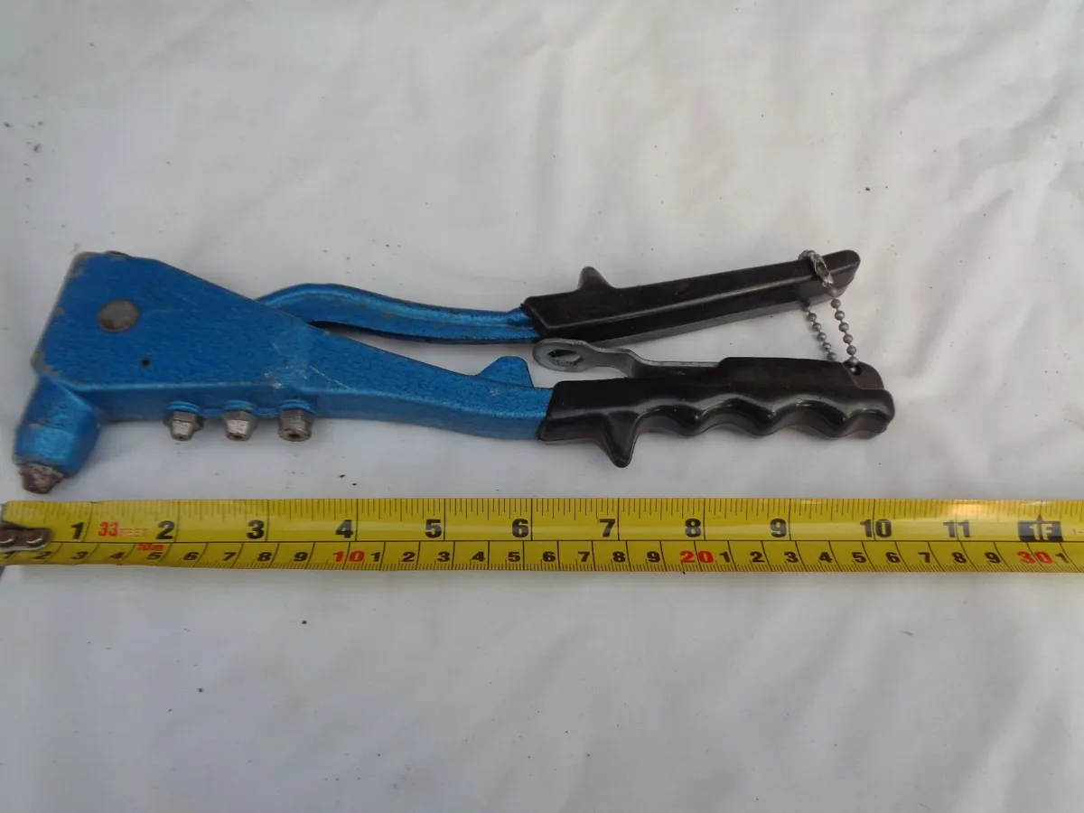 Rivet Gun for Sale - Image 1